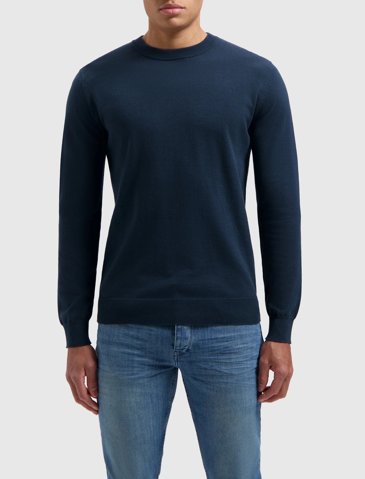 ESSENTIAL KNITWEAR CREWNECK SWEATER